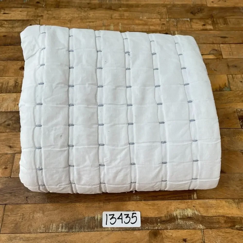 Pottery Barn Toddler Pick Stitch Quilt White & Blue Cotton Blend 36 in x 50 in
